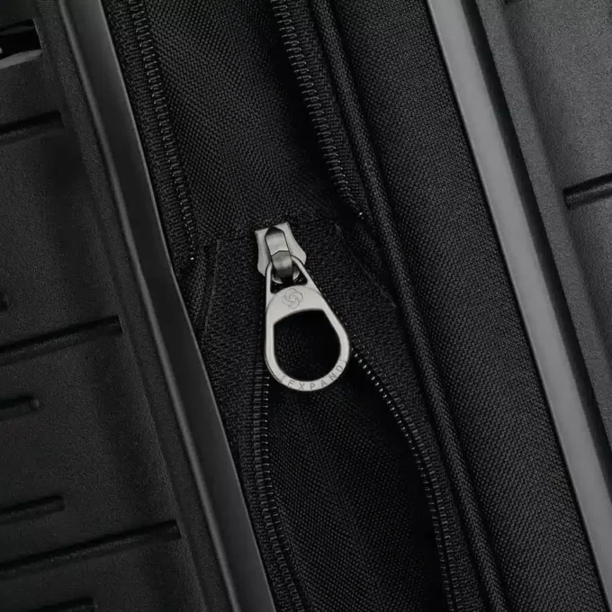 Elevation™ Plus elevation™ plus hardside stor spinner Elevation™ Plus elevation™ plus hardside stor spinner