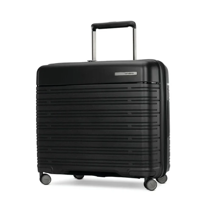 Elevation™ Plus hardside medium glider™ Elevation™ Plus hardside medium glider™