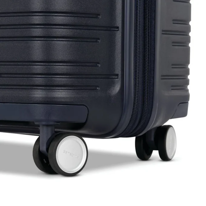Elevation™ Plus elevation™ plus hardside stor spinner
